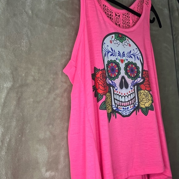 NO BOUNDARIES PINK SKULL TOP WITH LACED BACK - Picture 5 of 11